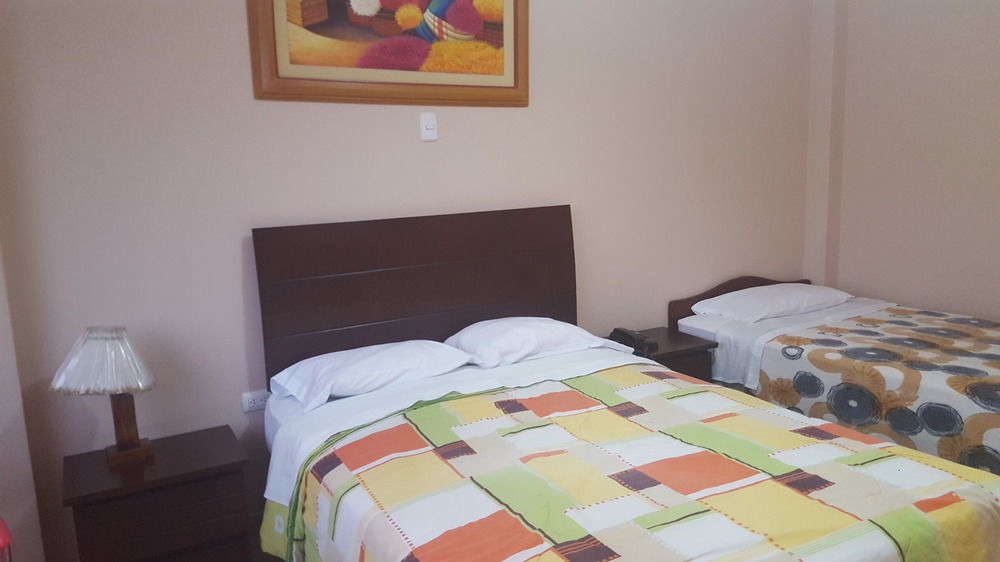 Hotel Mamatina 万查科 外观 照片