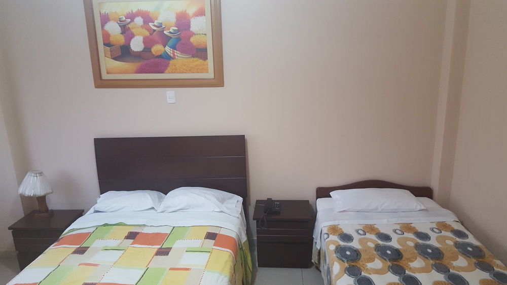 Hotel Mamatina 万查科 外观 照片